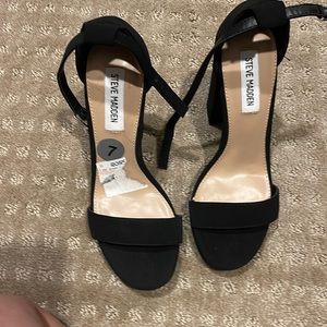 Size 7 black heels worn ONCE!
